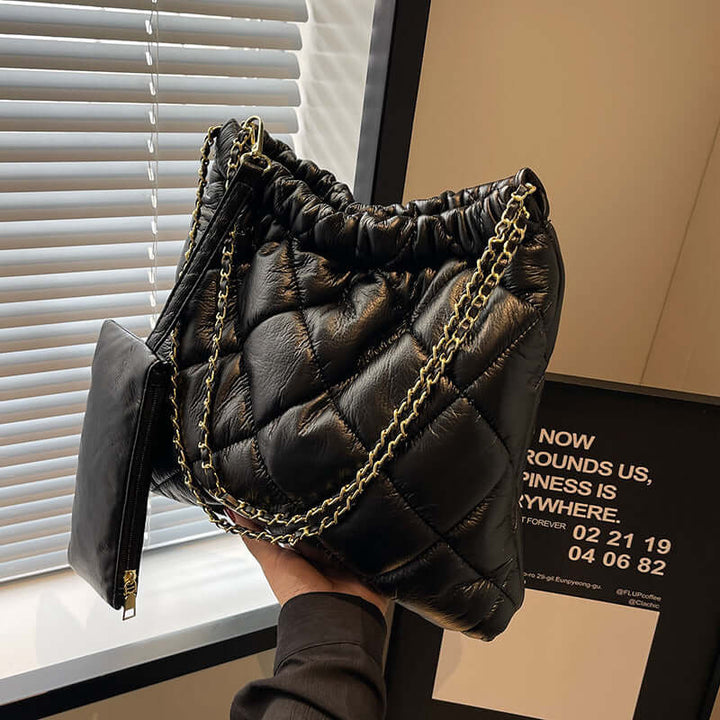 Women’s Bucket Bag in stylish leather design